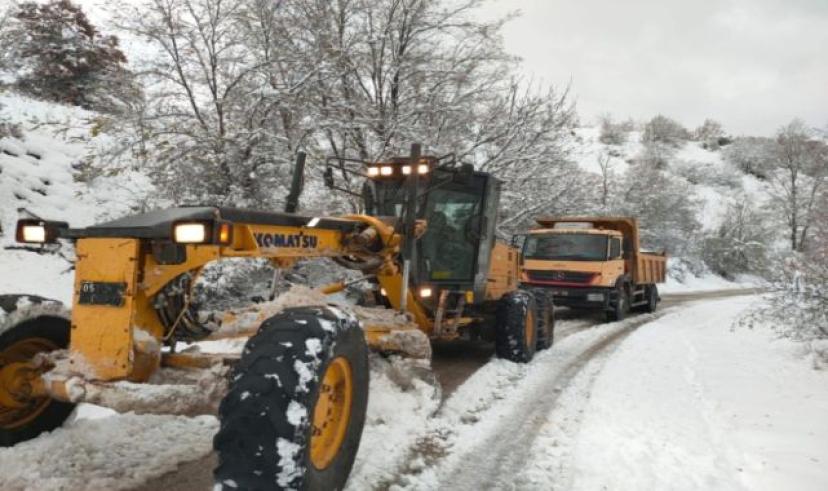 Yoğun kar yağışı Amasya’da ulaşımı etkiledi: 107 köy yolu ulaşıma kapandı