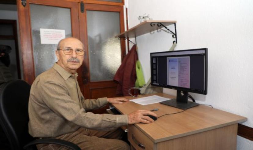 77’lik çınardan eğitimde 100’lük başarı