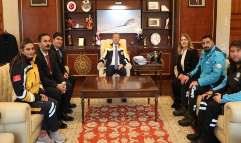 Acil Sağlık Hizmetleri Haftası nedeniyle Vali Ziya Polat’a ziyaret