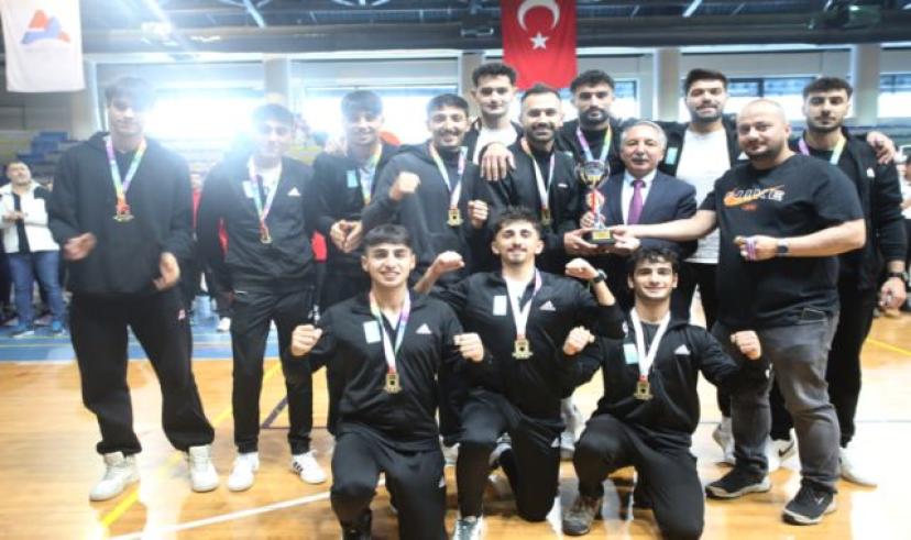 AİÇÜ’de düzenlenen ÜNİLİG Voleybol Bölgesel Lig Müsabakaları sona erdi