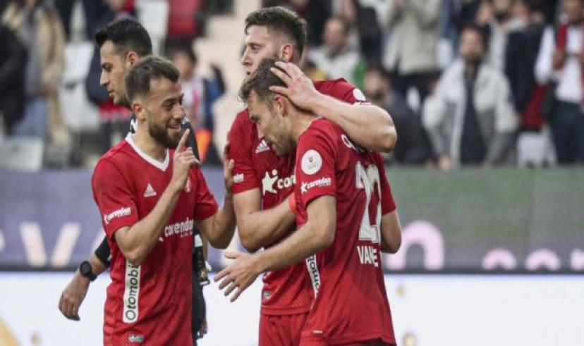 Antalyaspor, Kayserispor engelini de aştı: Evinde üst üste üçüncü kez kazandı