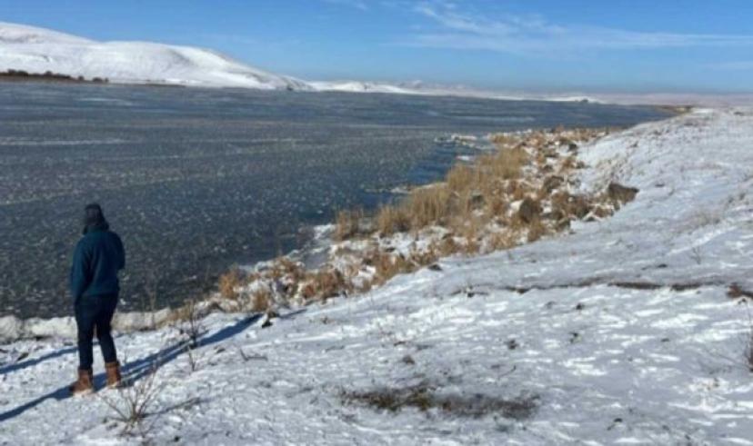 Çıldır Gölü dondu