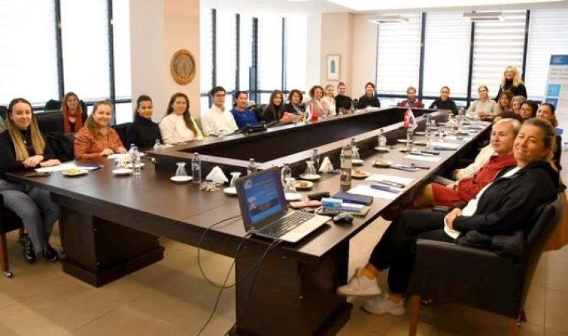 ÇTSO’da “İş Hayatında Kadın Sohbetleri” gerçekleştirildi