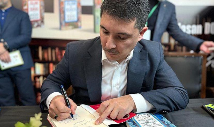 Cumhurbaşkanlığı Özel Kalem Müdürü Hasan Doğan: Ankara Kitap Fuarı’nda