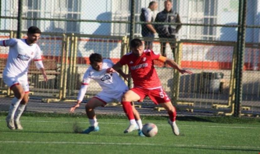 Düzcespor emin adımlarla ilerliyor