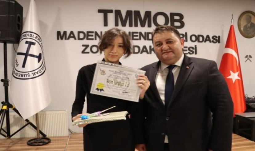 GMİS Başkanı Yeşil, madenci şehidinin kızına ödülünü verdi