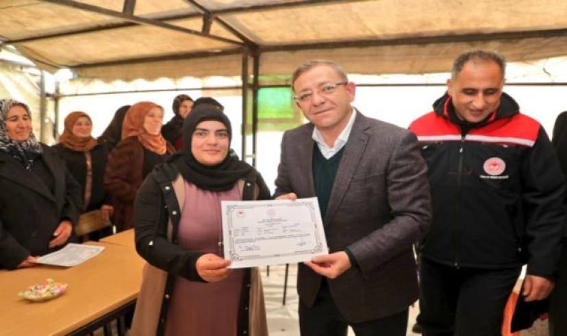 Kars Valisi Ziya Polat, Sağım Hijyeni ve Sanitasyon Eğitimi sertifika törenine katıldı