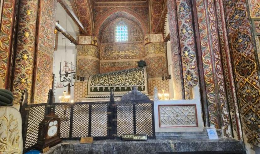 Mevlâna Celâleddin-i Rûmi: Aşk ve sevginin manevi güneşi