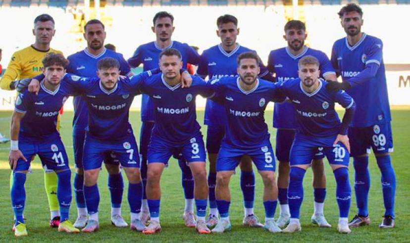 Rize-Pazarspor Bursa Deplasmanından 3 puan ile  döndü.