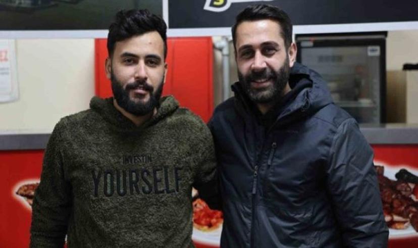 Şırdan yerken ölüyordu, “Heimlich manevrası” ile kurtarıldı