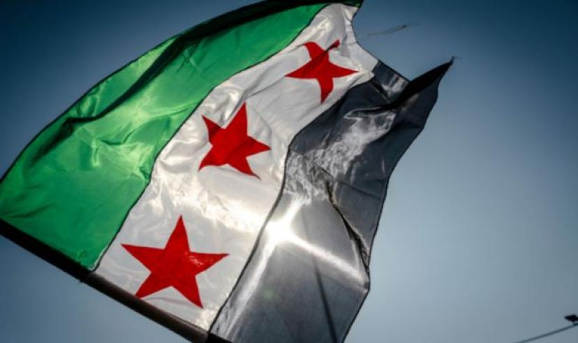 Suriye’nin bayrağı değişti