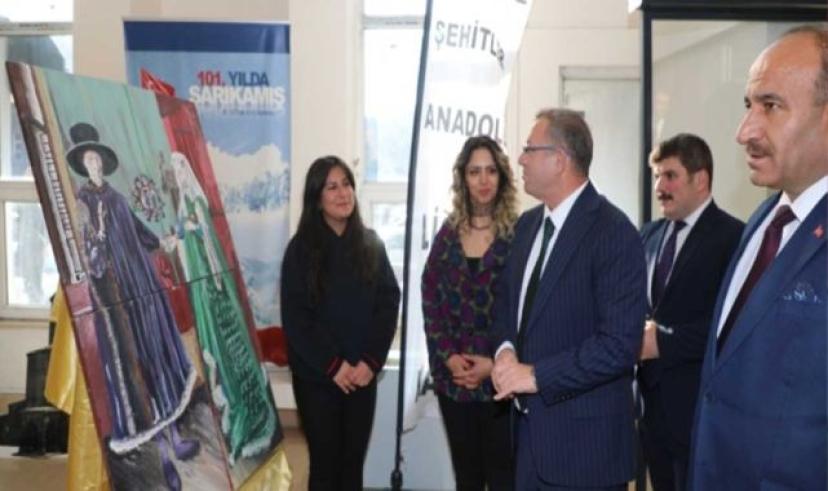 Vali Ziya Polat, resim sergisini ziyaret etti