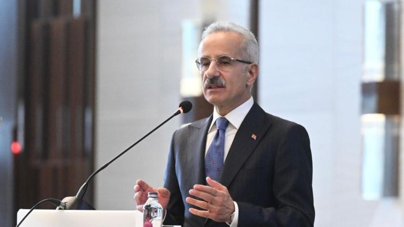 Bakan Uraloğlu: Gazzelilerin yurtlarından edilmesiyle çözüm üretilmesi mümkün değil