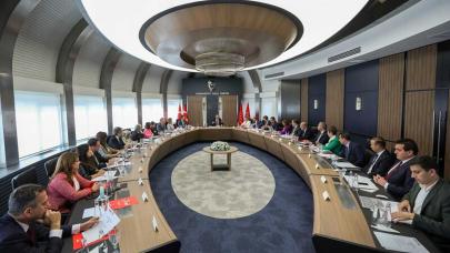 CHP MYK, İmralı'dan gelen silah bırakma çağrısı sonrası olağanüstü toplandı