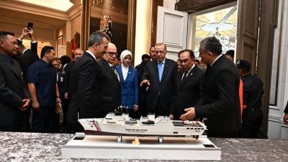 Desan Tersanesi Türkiye’nin gururu oldu; Malezya’da stratejik gemi yapımı için imzalar atıldı