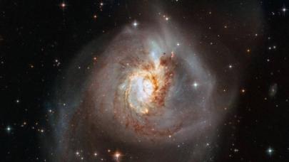 Samanyolu'nun 30 katı büyüklüğünde dev galaksi keşfedildi!