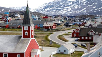 Grönland sandık başında: Bağımsızlık rüzgarları ve ABD'nin gölgesi seçimi şekillendiriyor