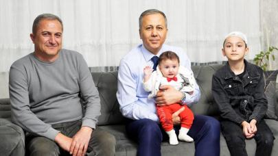 İçişleri Bakanı Ali Yerlikaya'dan sokak köpeklerinin saldırısına uğrayan Tunahan Yılmaz’a ziyaret