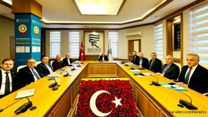 RTEÜ Geliştirme Vakfı Yönetimi Rize'de Toplandı