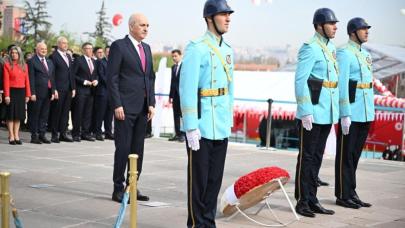 23 Nisan kutlamaları kapsamında TBMM Başkanı Kurtulmuş Atatürk Anıtı'na çelenk bıraktı