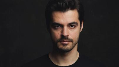 Ünlü oyuncu Berk Atan trafik kazası geçirdi!