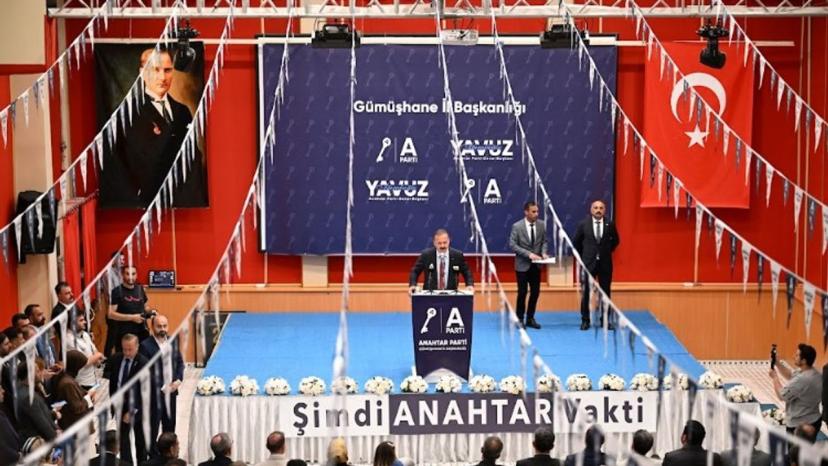 Ağıralioğlu Gümüşhane'de: MHP ve AK Parti kurdurdu bizim partimizi