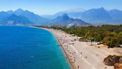 Antalya, D8 Yılın Turizm Şehri seçildi