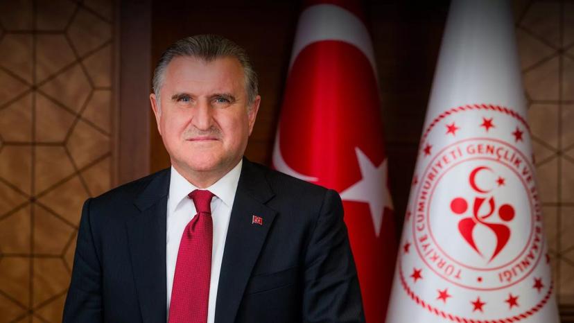 Bakan Bak adının verildiği gençlik merkezinin temelini atacak