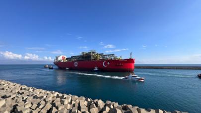 "Osman Gazi" gemisi Filyos Limanı’na demir attı