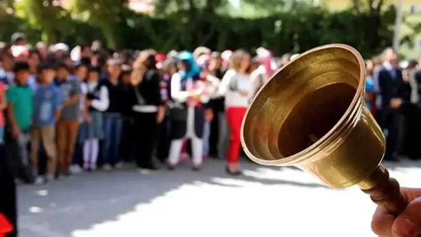 20 milyon öğrenci yaz tatiline giriyor: Karne zili 20 Haziran’da çalacak