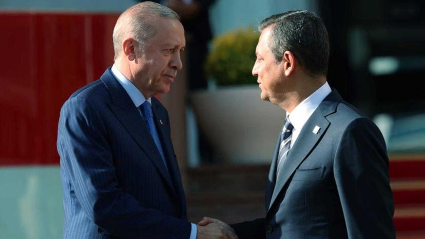 Cumhurbaşkanı Erdoğan’dan CHP Genel Başkanı Özel’e "Geçmiş Olsun" telefonu