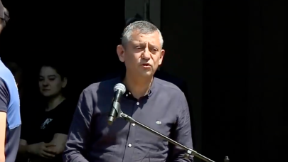 Ferdi Zeyrek'e veda: Özgür Özel gözyaşlarını tutamadı