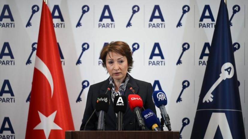 Küçükali'den Torba Yasa Teklifine tepki: Yangından mal kaçırır gibi torba yasa hazırlamak kamu vicdanıyla bağdaşmıyor