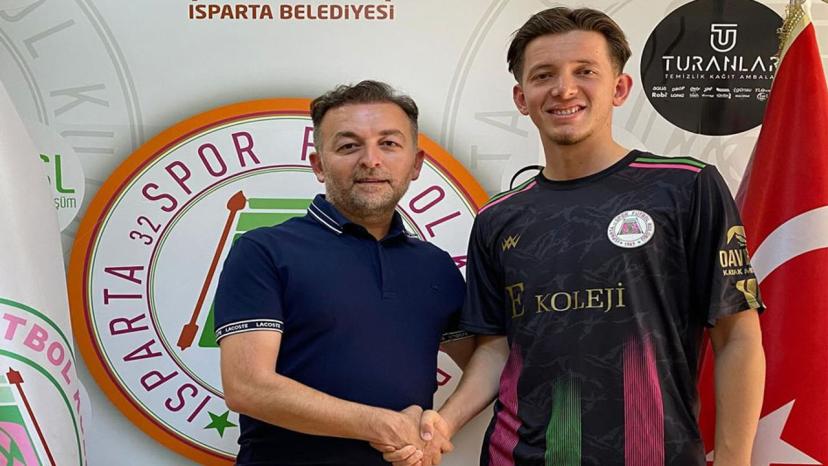 Isparta 32 spor, genç orta saha Kerem Baykuş'u kadrosuna kattı