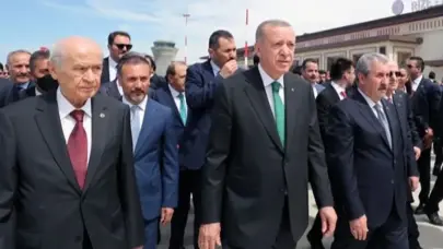 TBMM'de Cumhur İttifakı zirvesi: Cumhurbaşkanı Erdoğan, Bahçeli ve Destici bir araya geldi