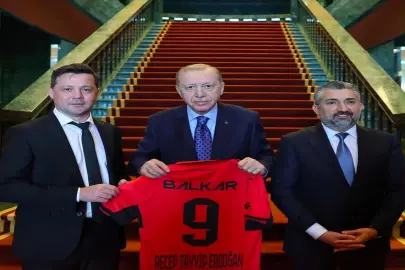 Cumhurbaşkanı Erdoğan’dan Süper Lig’e çıkan Arca Çorum FK’ya özel kabul