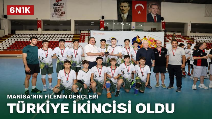 Manisa’nın Genç Voleybolcuları Türkiye İkincisi Oldu