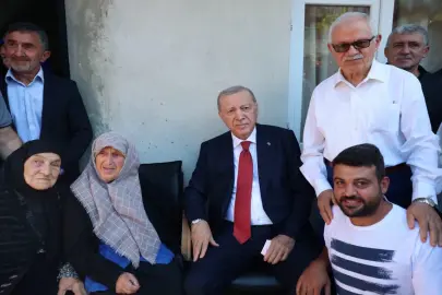 Cumhurbaşkanı Erdoğan, Rize'de komşularıyla bir araya geldi